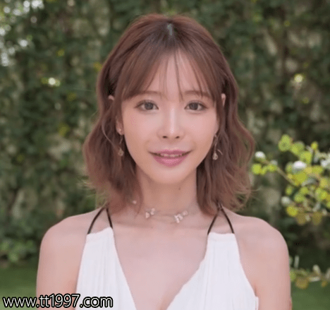 桃乃木香奈(Kana Momonogi,桃乃木かな)